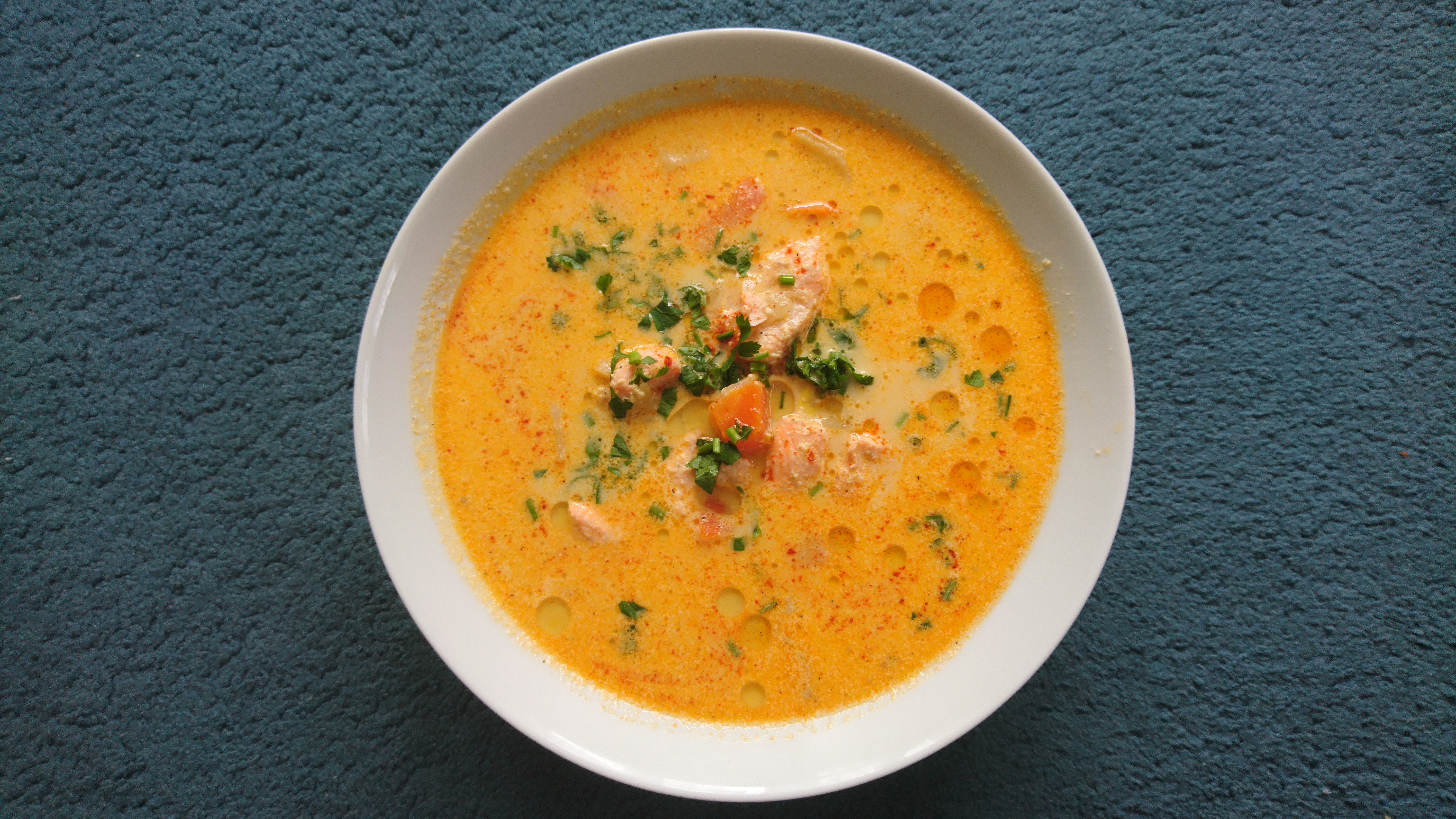 Chowder z łososiem na niepogodę