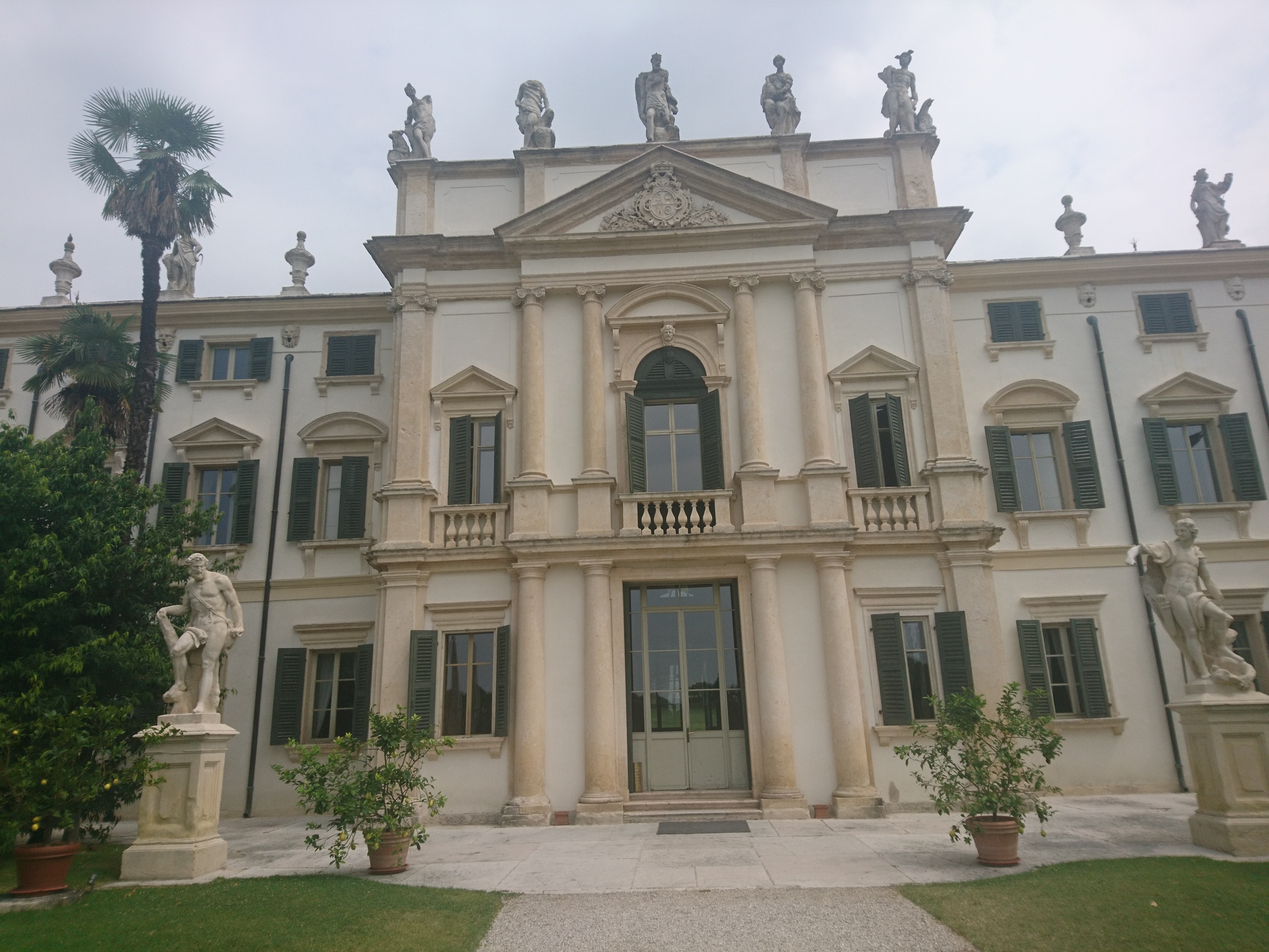 Villa Mosconi Bertani – Tenuta Santa Maria di Gaetano Bertani
