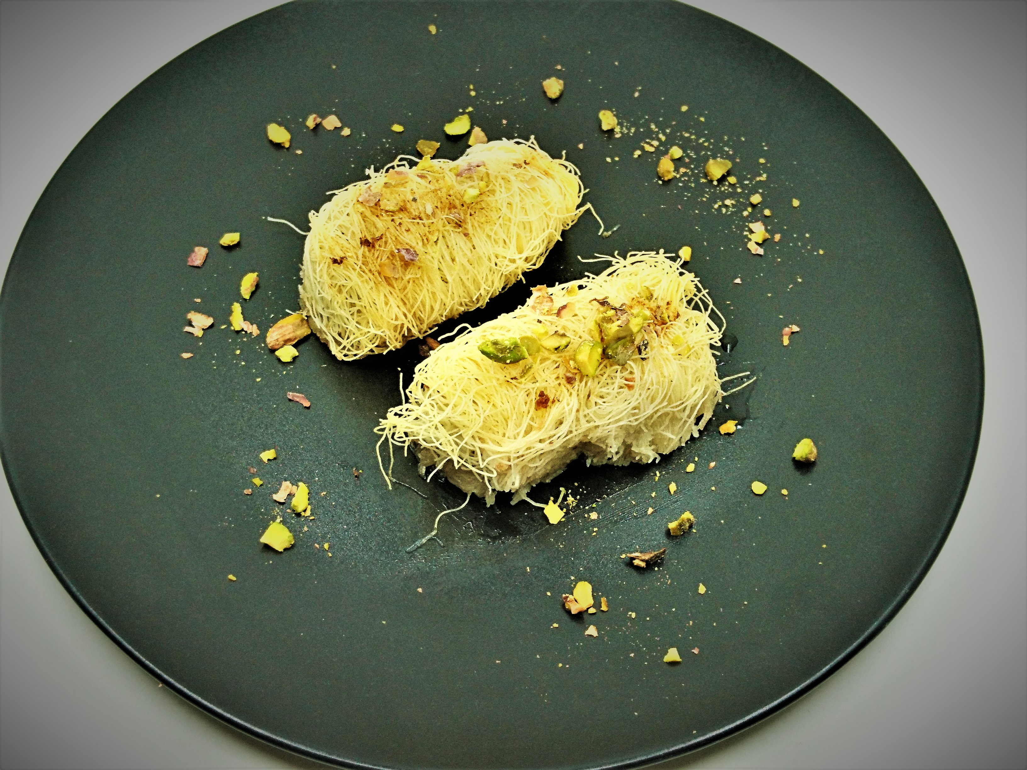 Kataifi z pistacjami i orzechami włoskimi