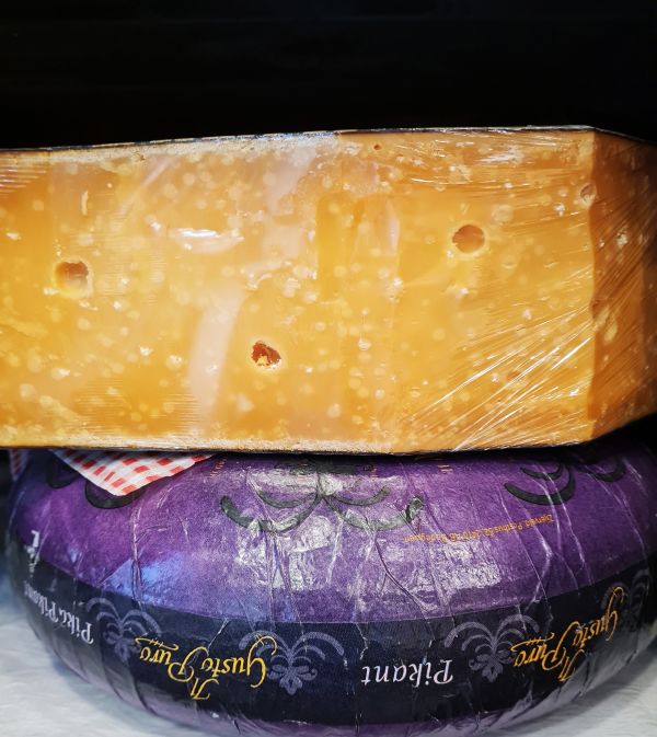 Wino i ser: sery twarde