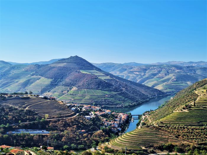 Magiczne Douro, Czyli Moja Miłość od Pierwszego Wejrzenia – Zjawiskowe Miejsce z Cudownymi Winami (wideo)